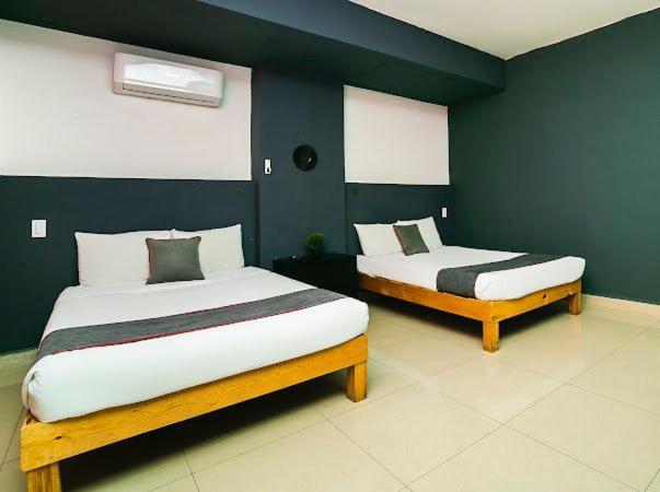 Hotel Adhoc Plaza Monterrey Exterior foto